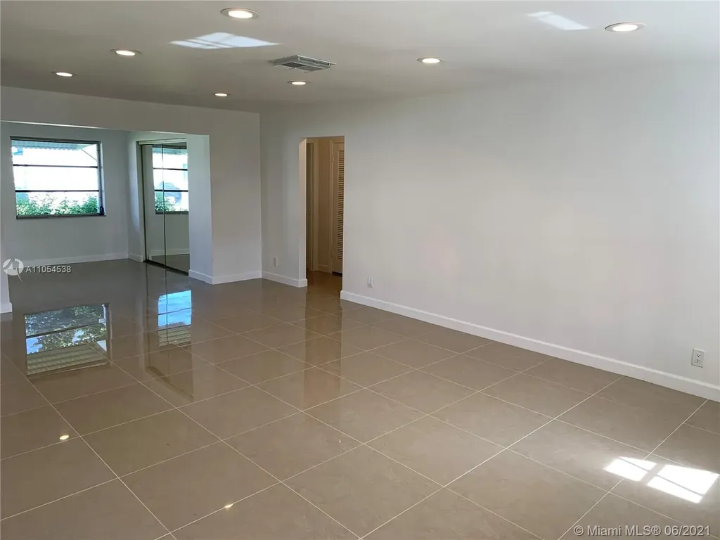 1070 NW 89th Avenue Plantation FL 33322