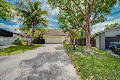 10944 SW 135th Court Circle Miami FL 33186