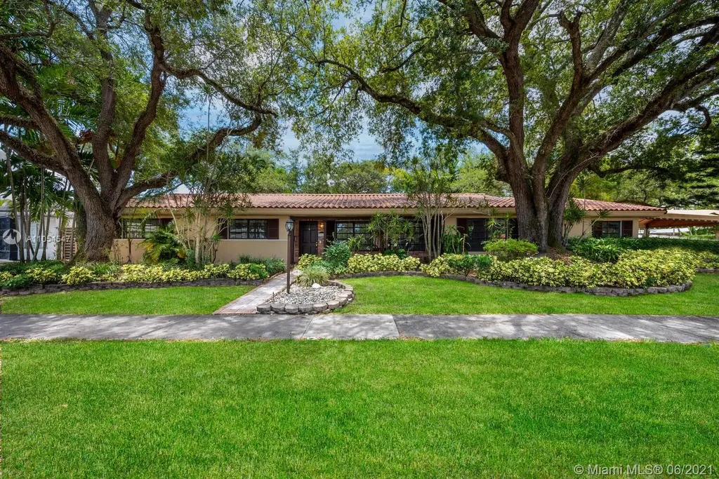 2060 NE 198th Terrace Miami FL 33179