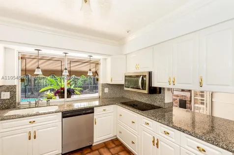 2060 NE 198th Terrace Miami FL 33179