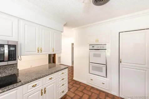 2060 NE 198th Terrace Miami FL 33179