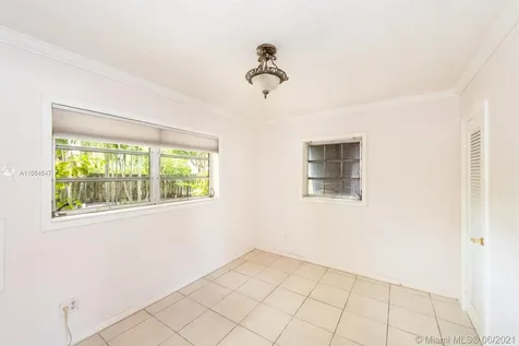 2060 NE 198th Terrace Miami FL 33179
