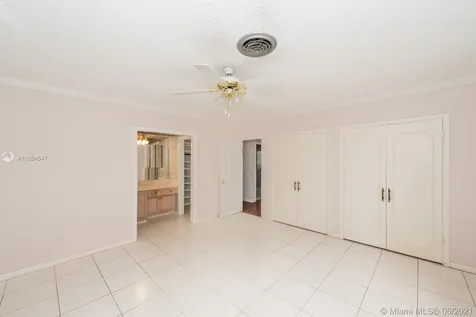 2060 NE 198th Terrace Miami FL 33179
