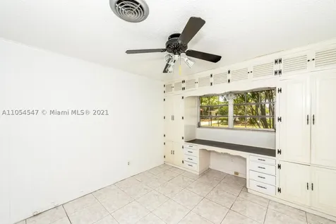 2060 NE 198th Terrace Miami FL 33179