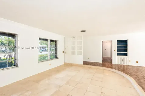 2060 NE 198th Terrace Miami FL 33179