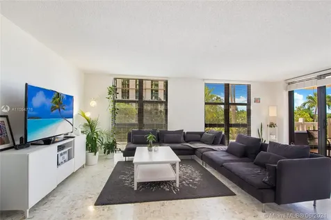 1111 Crandon Boulevard Key Biscayne FL 33149