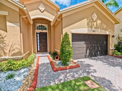 4265 E Seneca Avenue Weston FL 33332