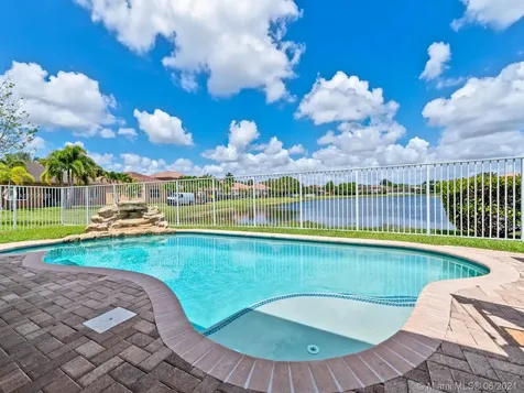 4265 E Seneca Avenue Weston FL 33332
