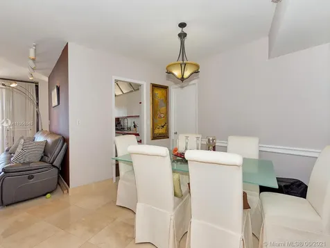 1000 Island Boulevard Aventura FL 33160