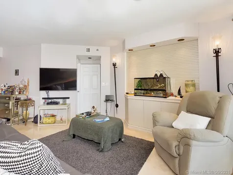 1000 Island Boulevard Aventura FL 33160