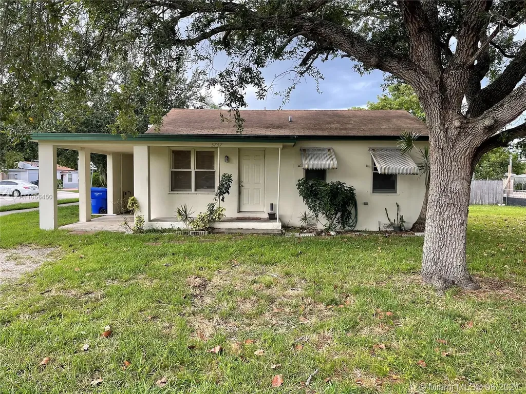5757 Garfield Street Hollywood FL 33021