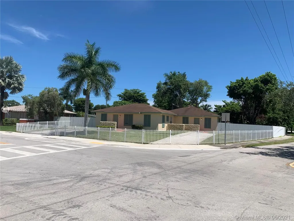 18805 SW 100th Avenue Cutler Bay FL 33157