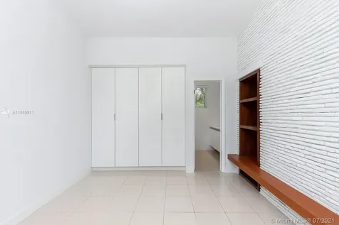 910 N Venetian Drive Miami FL 33139
