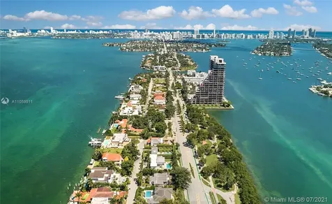 910 N Venetian Drive Miami FL 33139