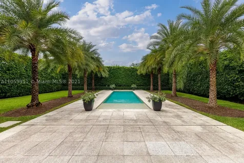 910 N Venetian Drive Miami FL 33139