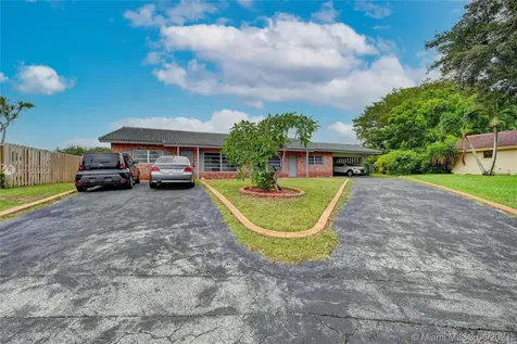 2622 NW 82nd Terrace Coral Springs FL 33065