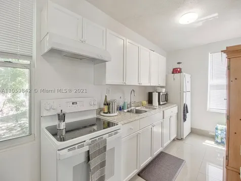 1137 NW 30th Street Miami FL 33127