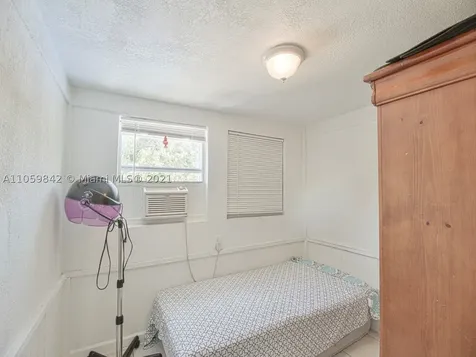1137 NW 30th Street Miami FL 33127