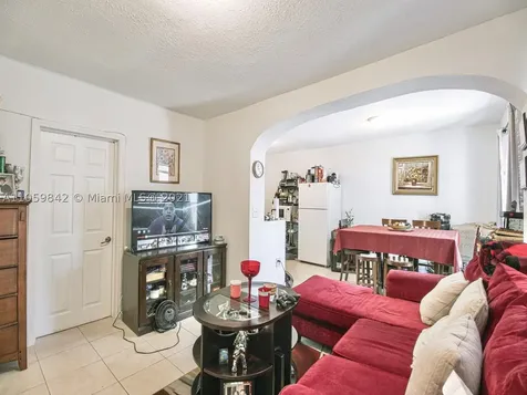 1137 NW 30th Street Miami FL 33127