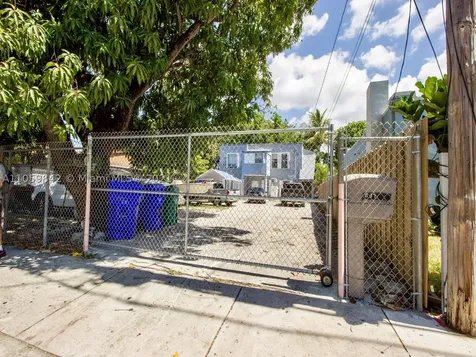 1137 NW 30th Street Miami FL 33127