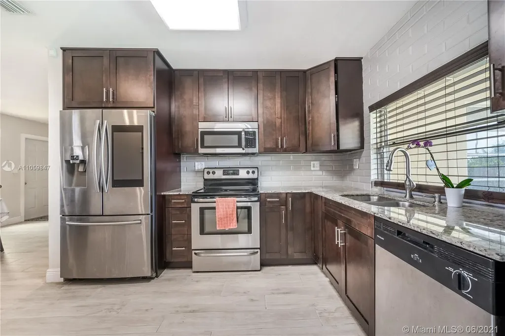 8890 NW 11th Street Pembroke Pines FL 33024