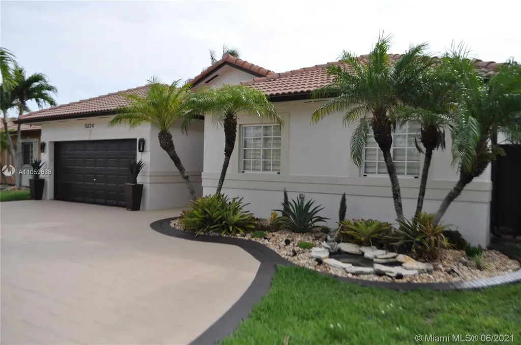 5224 SW 159th Court Miami FL 33185