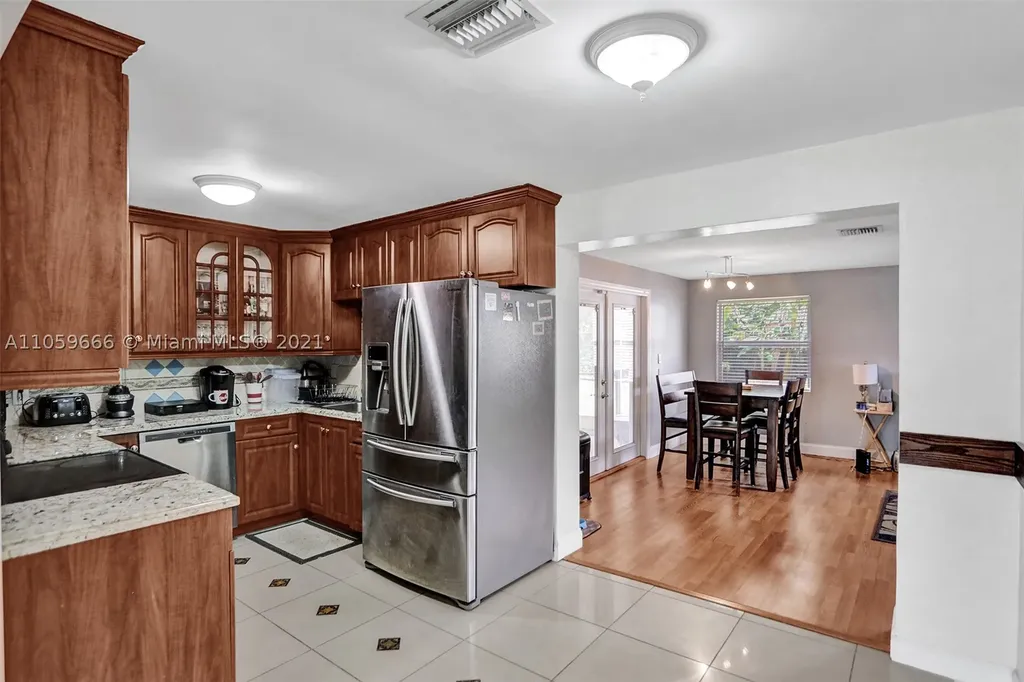 5640 Douglas Street Hollywood FL 33021