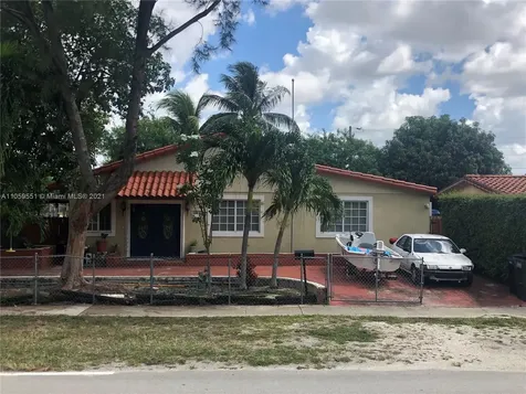 6695 NW 38th Street Virginia Gardens FL 33166
