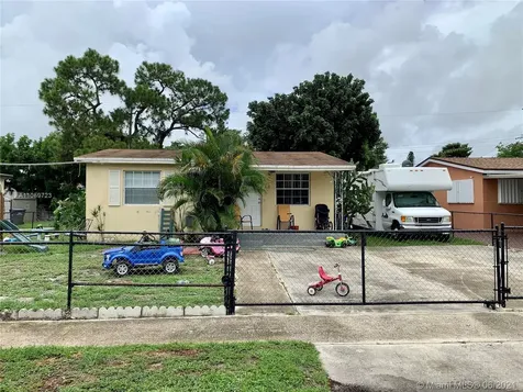 6436 Perry Street Hollywood FL 33024
