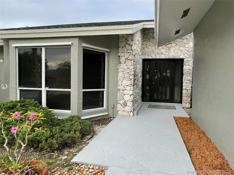 17475 SW 79th Court Palmetto Bay FL 33157