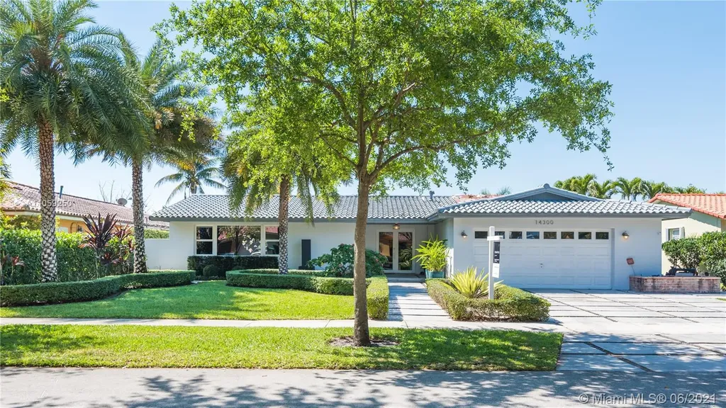 14300 Cypress Court Miami Lakes FL 33014