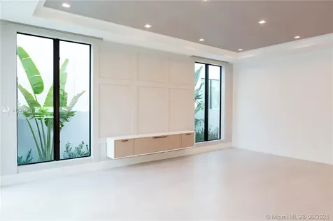 851 SE 11th Court Fort Lauderdale FL 33316