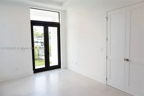 851 SE 11th Court Fort Lauderdale FL 33316