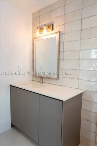 851 SE 11th Court Fort Lauderdale FL 33316