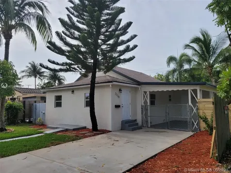 2338 Mckinley Street Hollywood FL 33020