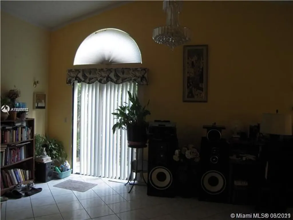 725 Holly Street North Lauderdale FL 33068