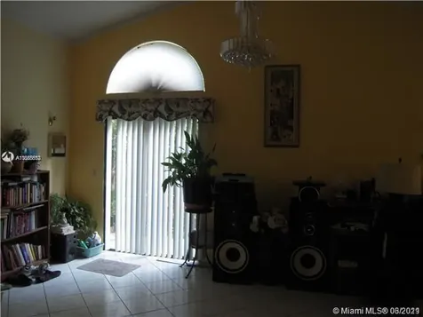 725 Holly Street North Lauderdale FL 33068