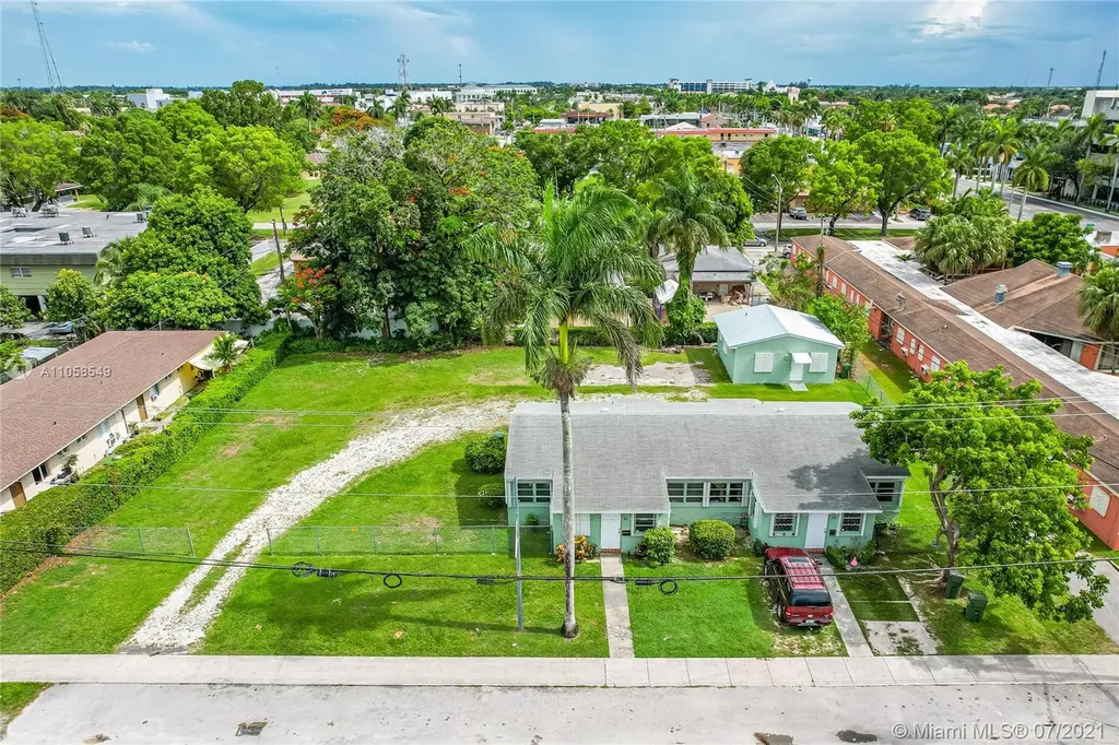 36 NE 11th Street Homestead FL 33030