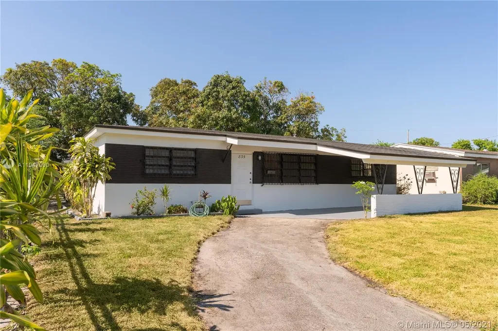 835 NW 128th Street North Miami FL 33168