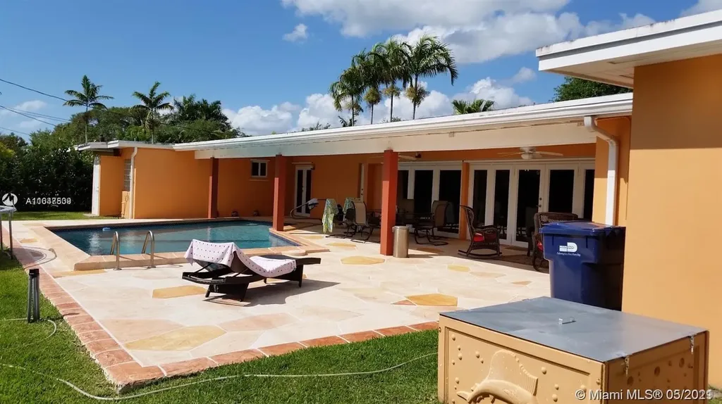 12105 SW 73rd Avenue Pinecrest FL 33156
