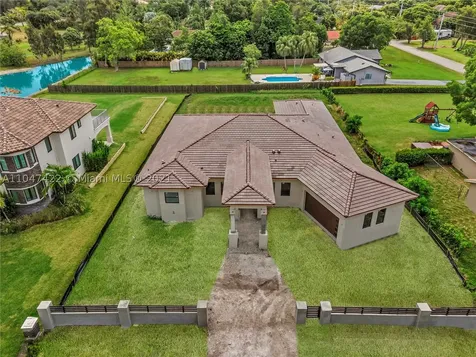 2160 NW 124th Avenue Plantation FL 33323