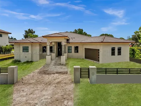 2160 NW 124th Avenue Plantation FL 33323