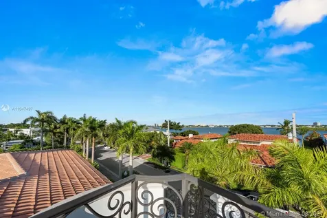 10055 W Broadview Drive Bay Harbor Islands FL 33154