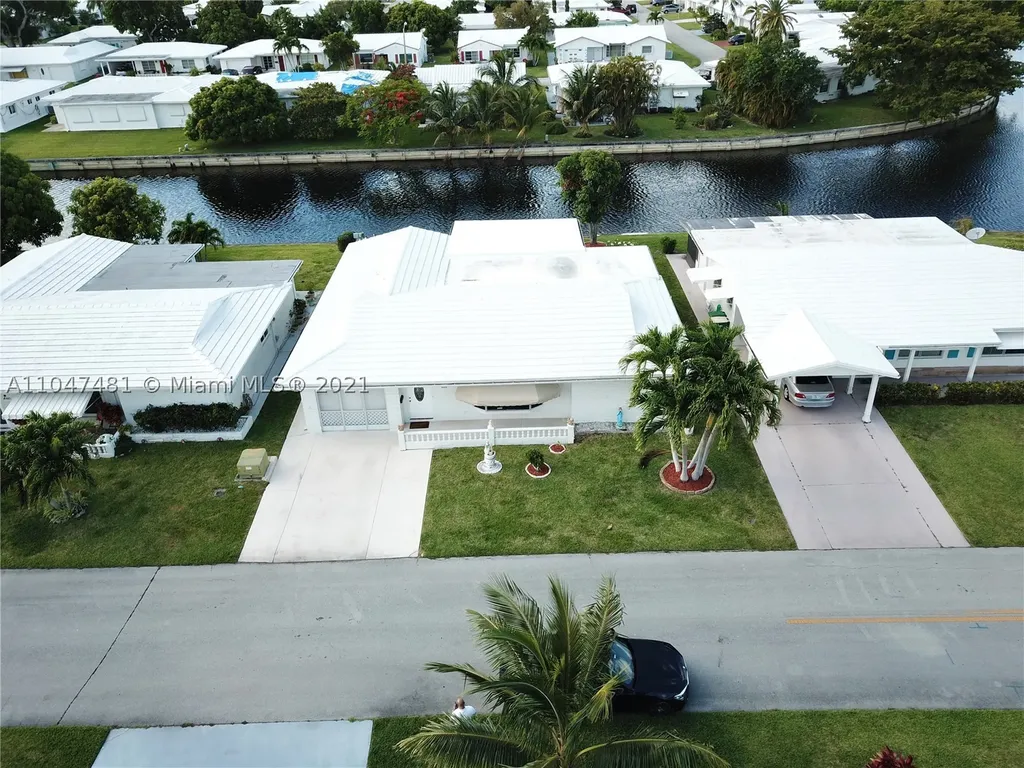 6609 NW 73rd Street Tamarac FL 33321