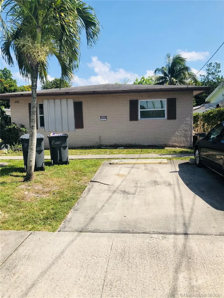2420 Garfield Street Hollywood FL 33020