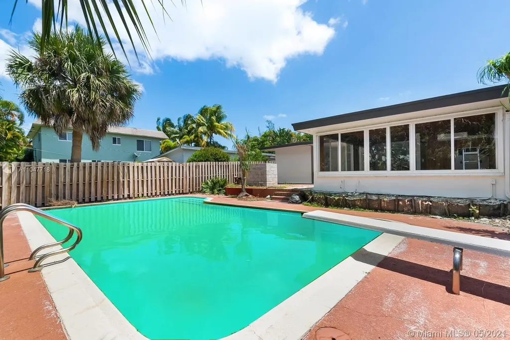 37 NE 24th Street Wilton Manors FL 33305