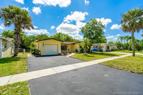 2200 NW 47th Terrace Lauderhill FL 33313