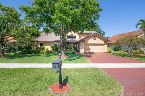 1510 E Oak Knoll Circle Davie FL 33324