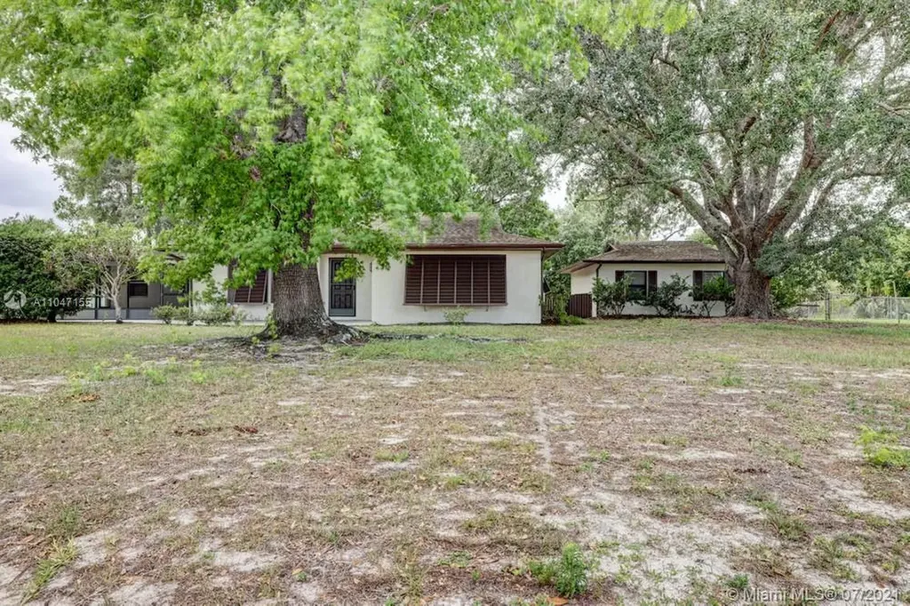 3818 SW Chaffin Street Port St. Lucie FL 34953