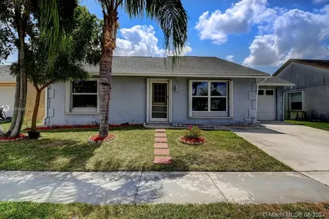 5706 Lake George Place Lake Worth FL 33463